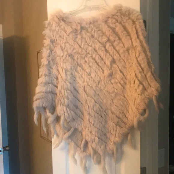 Metric Knits rabbit fur shawl-poncho - Picture 3 of 6